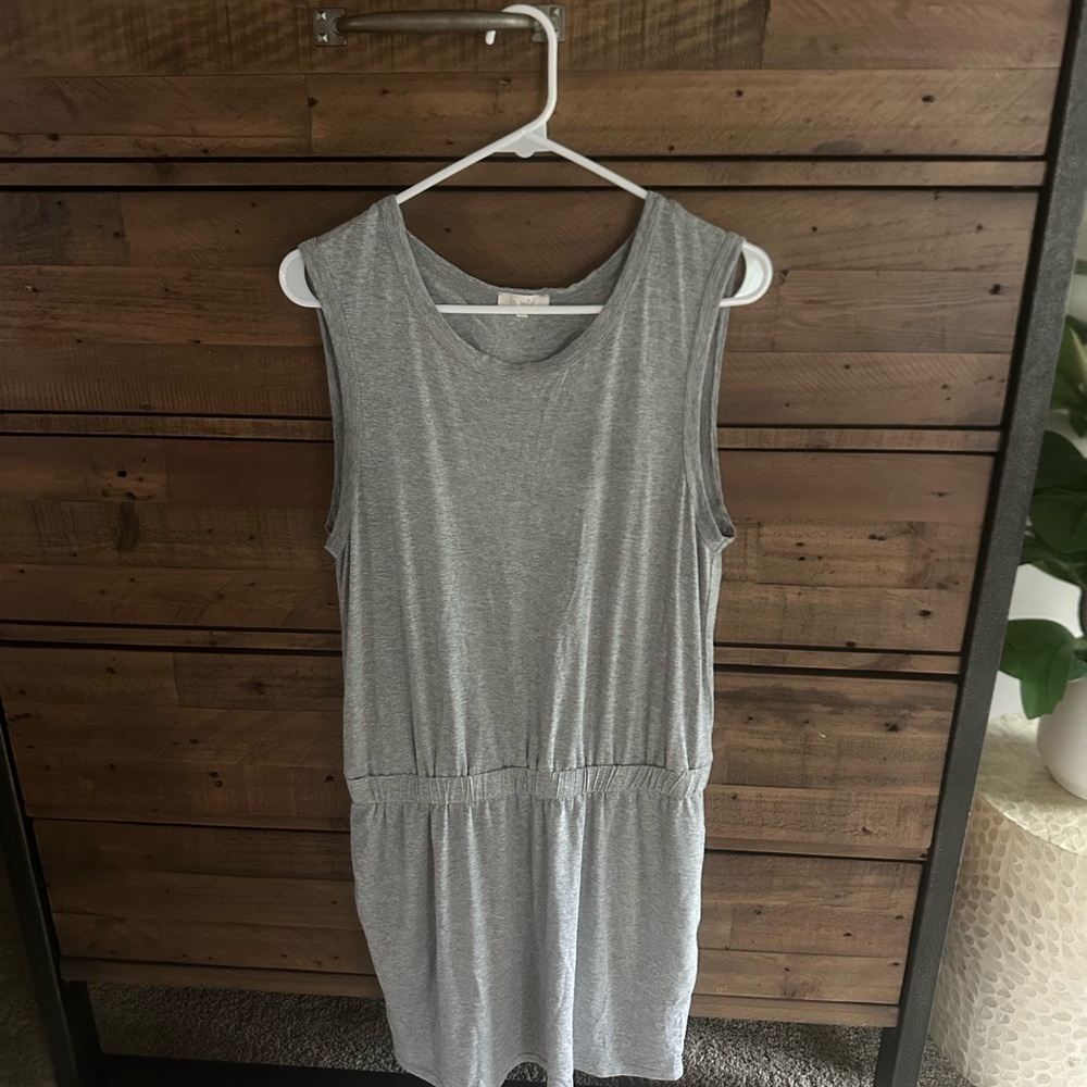 LA MIEL Gray Sleeveless Dress
